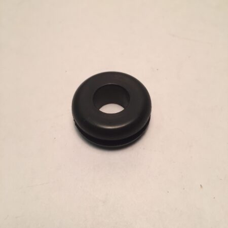 GROMMET 3/8ID X 1/8GRV. X 5/8GD